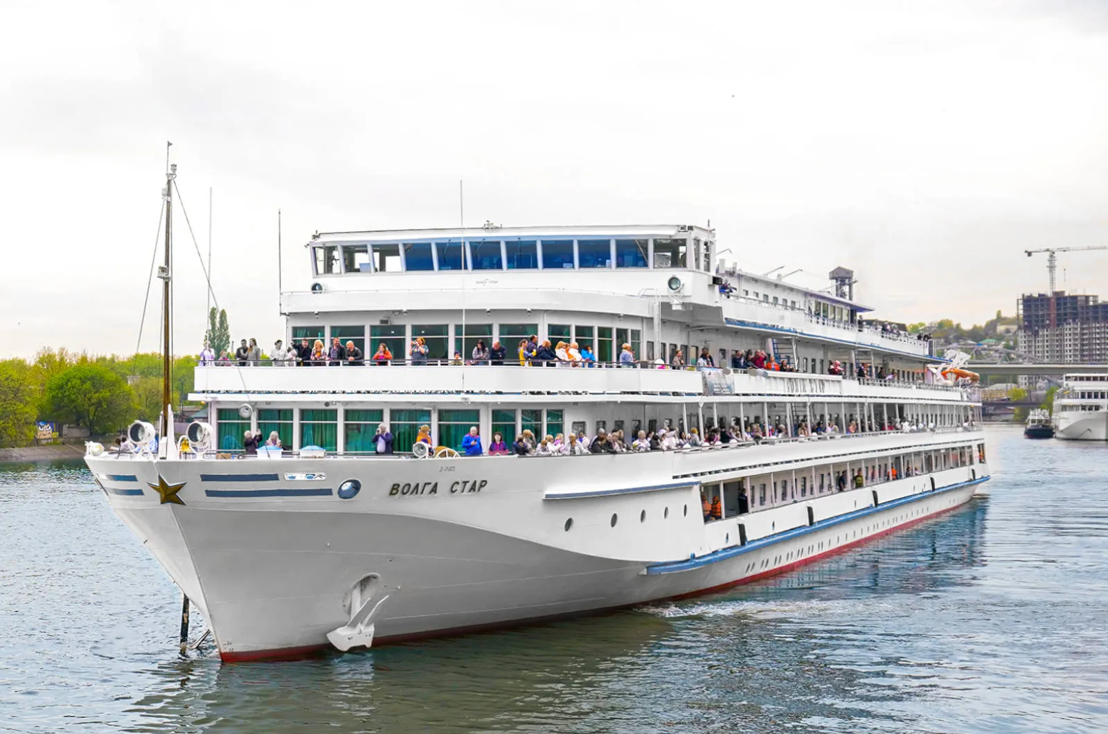 Теплоход Волга Стар для прогулок по Волге в Самаре