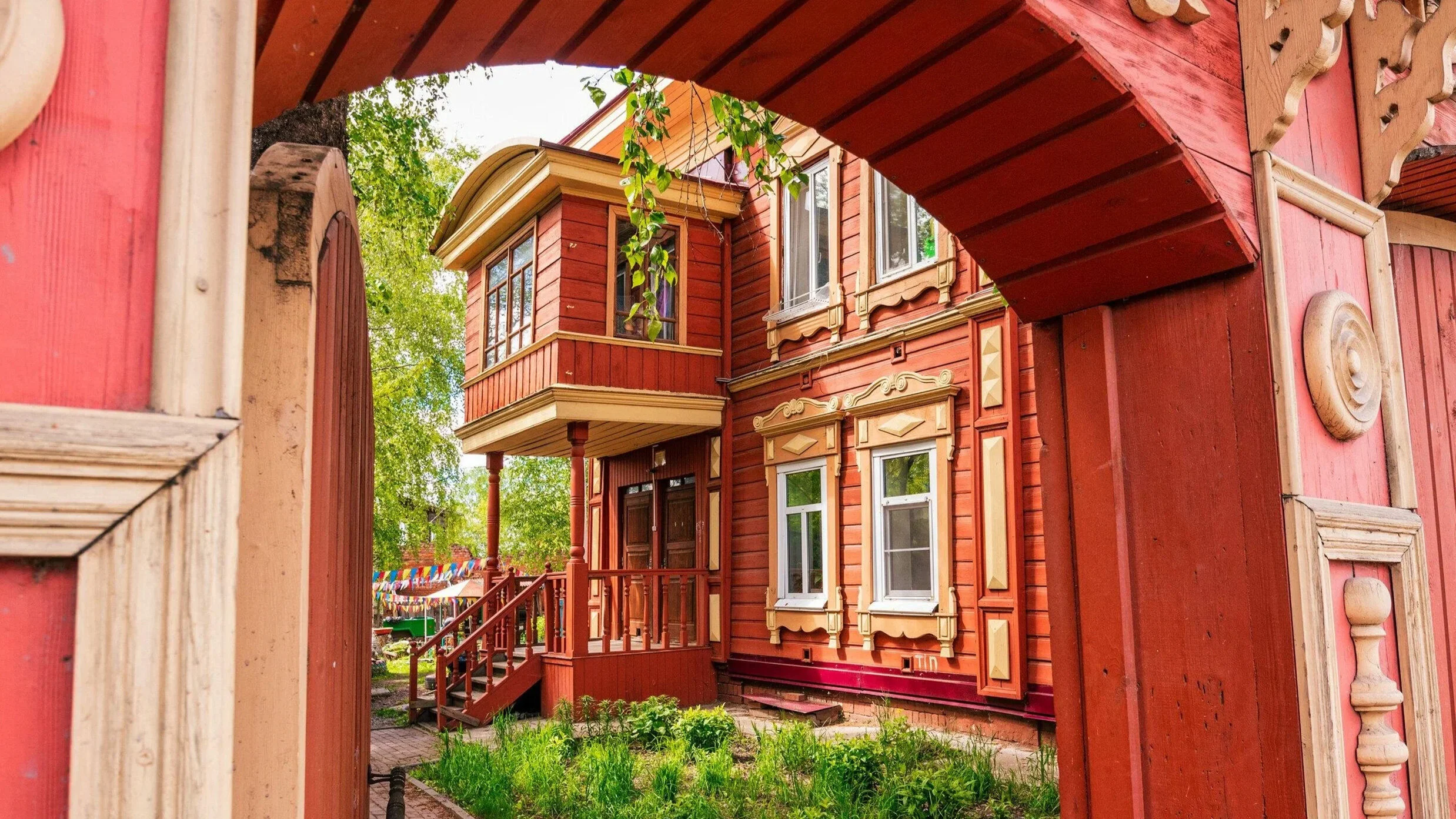 Реконструкция богатырской слободы с деревянными постройками